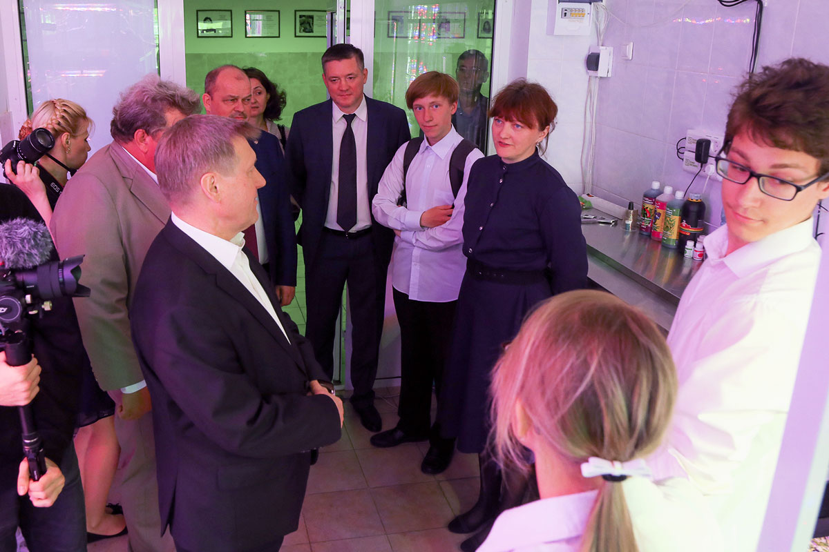 The Mayor of Novosibirsk visited the city farm in school