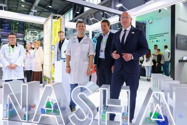 Площадка НАША ЛАБА на МФМ 2026 - стенд OverGrower Ученые на фестивале МФМ-2026
